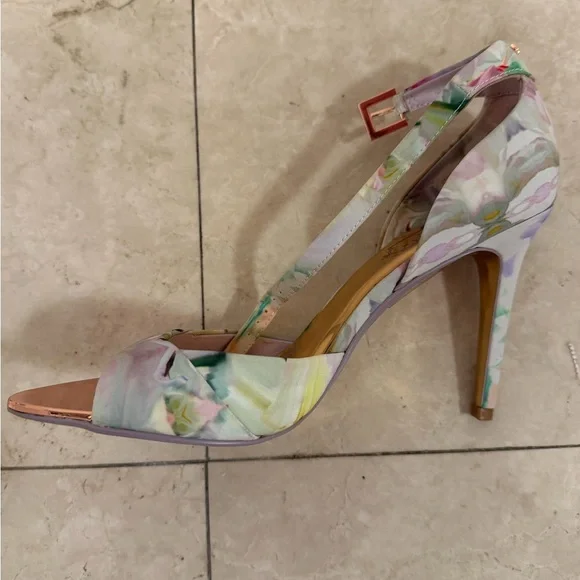 Ted Baker Multicolor Floral Heels called “Hanging Gardens” - Picture 3 of 11